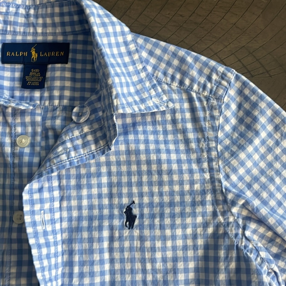 Boys polo button shirt size small (8) - Picture 3 of 4